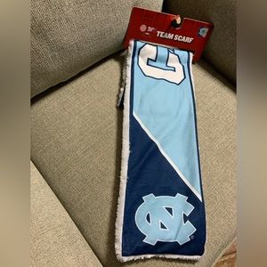 Forever Collectibles North Carolina UNC Tarheels Team Scarf